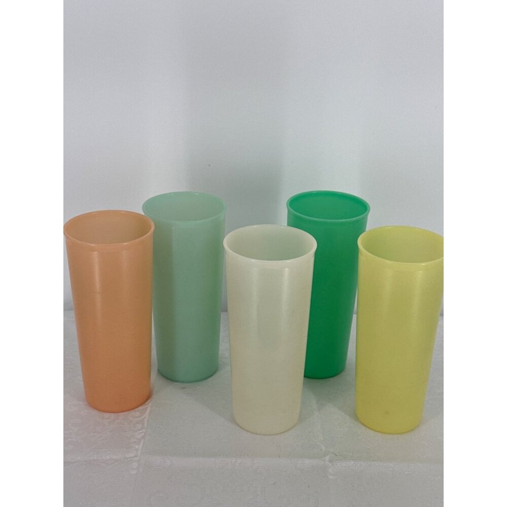 Vintage Tupperware Colorful Plastic‎ Tumblers Set Of 5